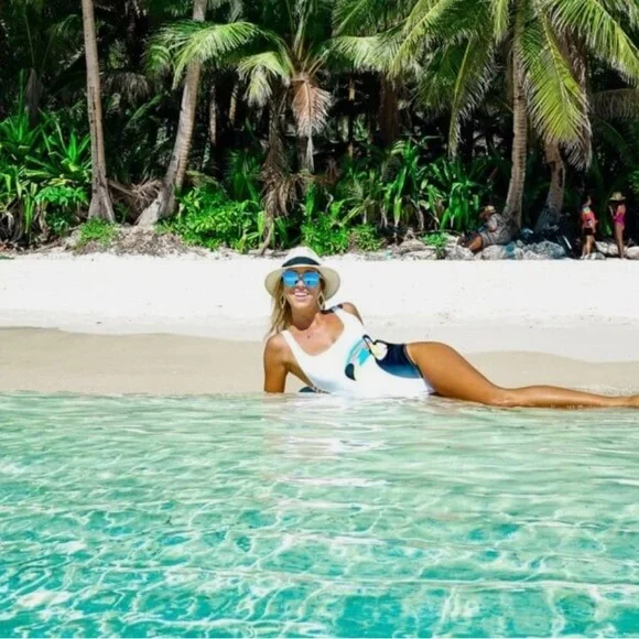 Kenny Flowers The Rio One Piece Toucan Open Side Swimsuit M/L - Picture 2 of 7